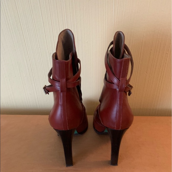 Donald J Pliner Boots - Picture 2 of 4